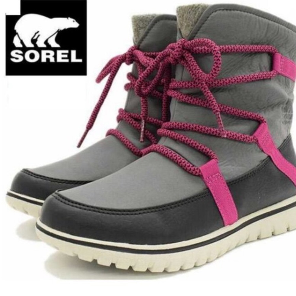Sorel cozy explorer boots size 7.5